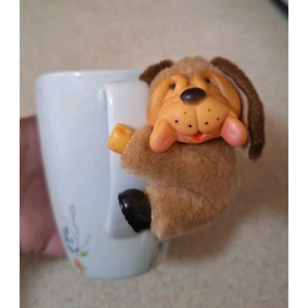 Hound Dog Plush Clip On Hugger Grabber Pencil Gripper Vintage Brown  Plastic 3"